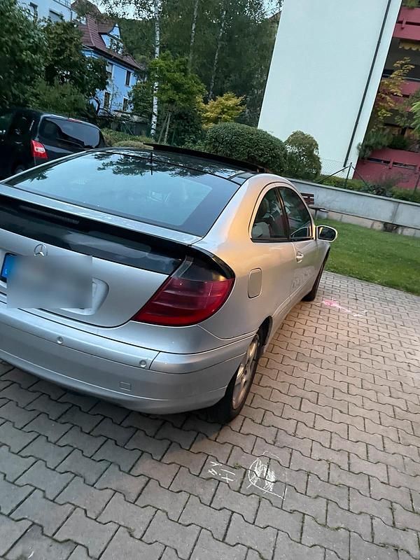 Silber Gebraucht 2001 Mercedes C230 Coupé | 1.600 € (Superpreis) - Bild 1/4