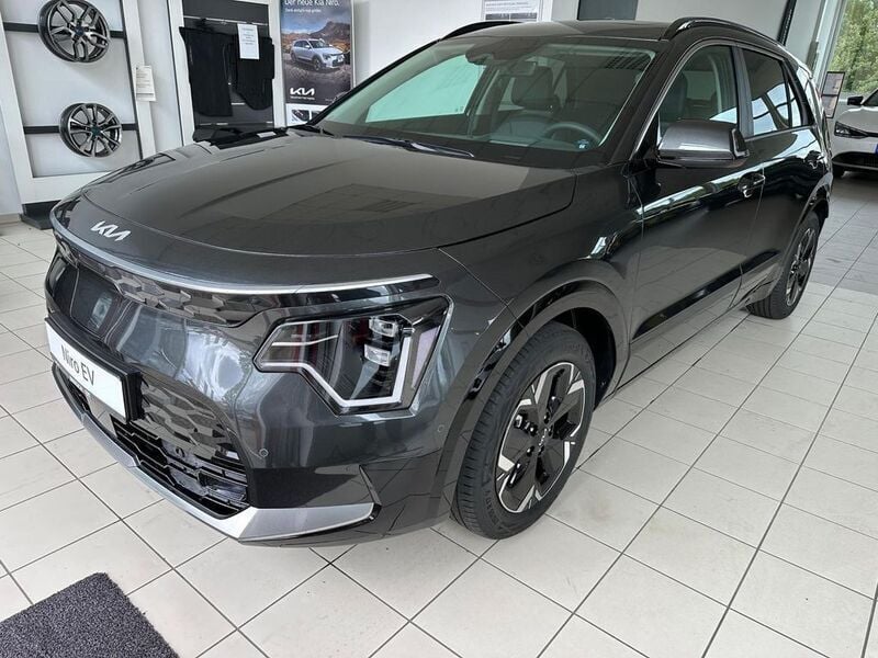 Grau Gebraucht 2023 Kia e-Niro Inspiration SUV | 36.750 € (Teuer) - Bild 1/4