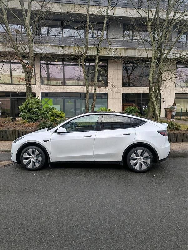 Gebraucht Tesla Model Y Long Range AWD 378 kW (514 PS) 2022 Weiß SUV