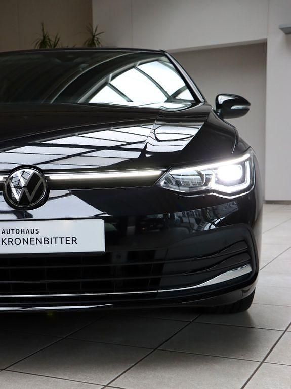 Gebraucht VW Golf VIII Move 150 PS (110 kW) 2024 Schwarz Limousine