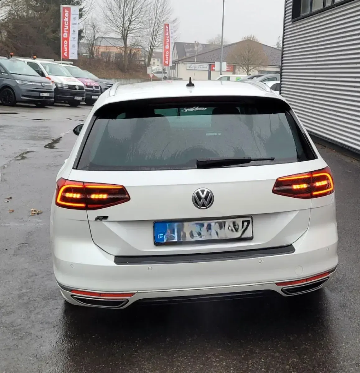 Gebraucht VW Passat R-line 190 PS (139 kW) 2017 Weiß Kombi