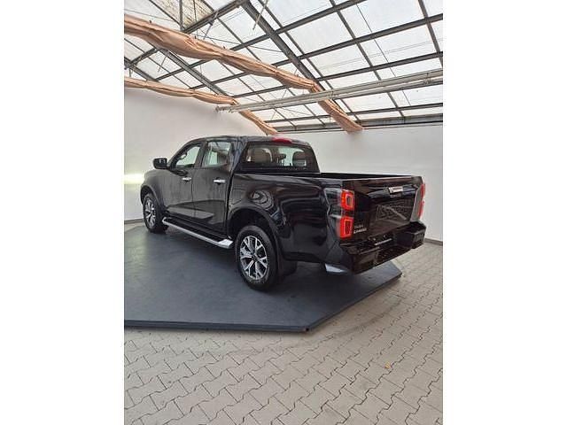 Używany Isuzu D-Max 163 KM (119 kW) 2024 Czarny Pickup
