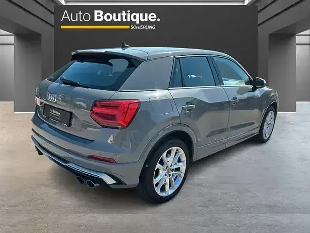Gebraucht Audi SQ2 Sport 301 PS (221 kW) 2019 Grau SUV