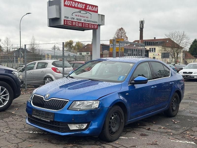 Blau Gebraucht 2015 Skoda Octavia Limousine | 6.999 € (Superpreis) - Bild 1/4