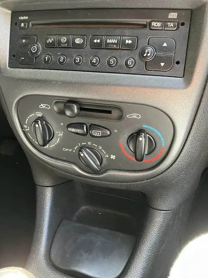 Gebraucht Peugeot 206 75 PS (55 kW) 2004 Grün Kleinwagen
