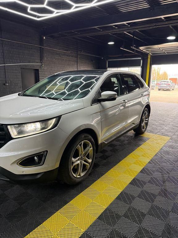 Gebraucht Ford Edge 209 PS (153 kW) 2016 Weiß SUV