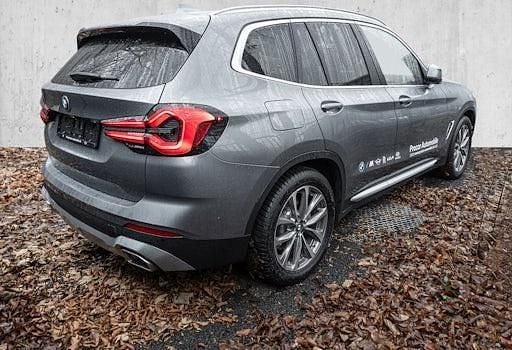 Gebraucht BMW X3 Sport Line 190 PS (139 kW) 2023 Grau SUV