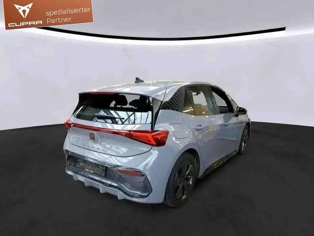 Gebraucht Cupra Born 150 kW (204 PS) 2024 Vaporgrau Kleinwagen