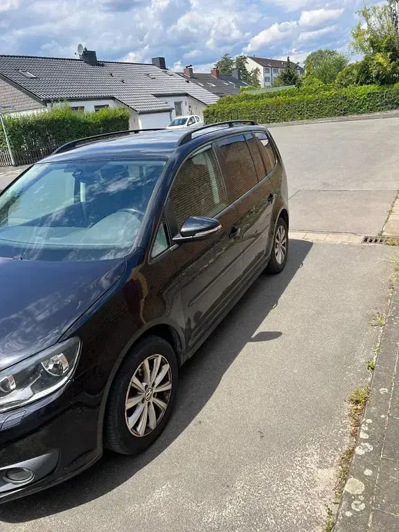Gebraucht VW Touran Match 140 PS (102 kW) 2012 Schwarz Van / Kleinbus