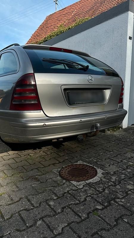Silber Gebraucht 2003 Mercedes C270 Kombi | 1.200 € (Superpreis) - Bild 1/4