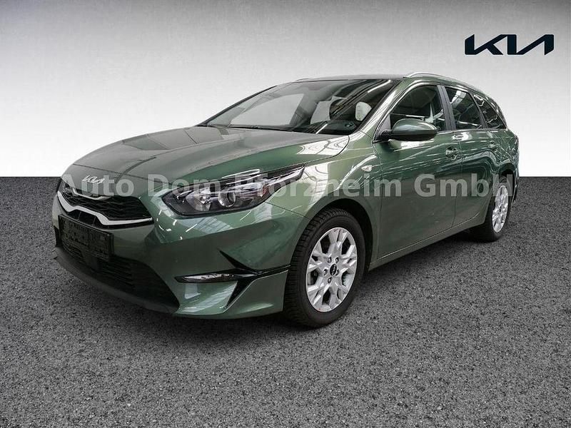 Experience green met.(exg) Gebraucht 2024 Kia Ceed Sportswagon Comfort Kombi | 23.750 € (Guter Preis) - Bild 1/4