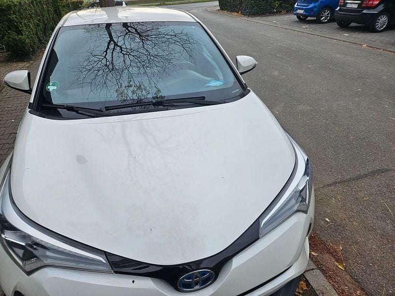 Weiß Gebraucht 2017 Toyota C-HR Lounge SUV | 13.800 € (Fairer Preis) - Bild 1/4