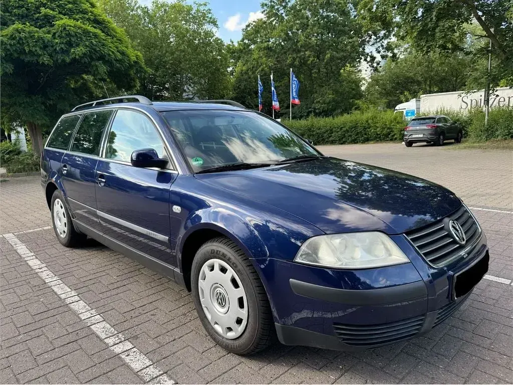Gebraucht VW Passat Trendline 102 PS (75 kW) 2001 Blau Kombi