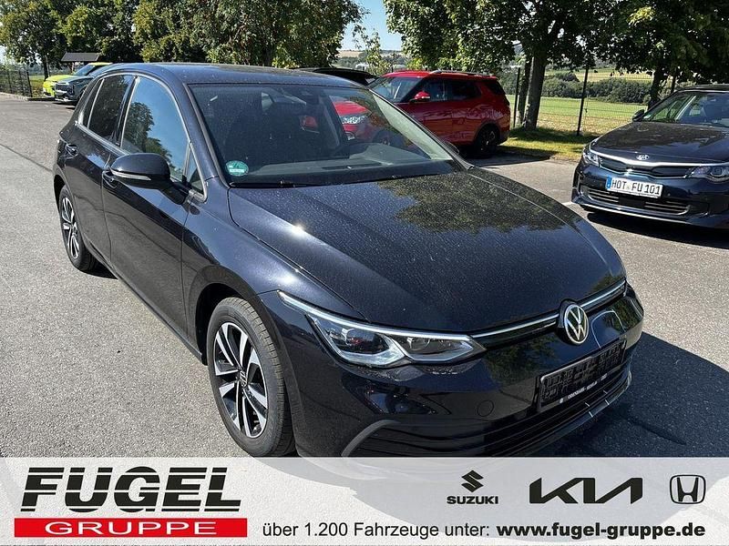 Deep black perleffekt Gebraucht 2021 VW Golf VIII United Limousine | 20.499 € (Guter Preis) - Bild 1/4