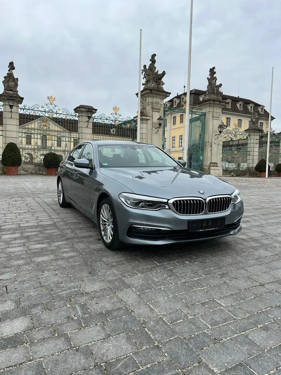 Gebraucht BMW 520 190 PS (139 kW) 2019 Silber Limousine