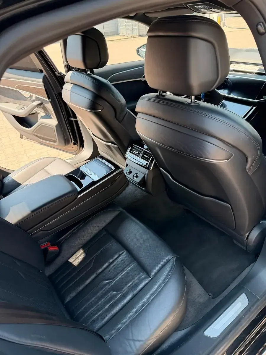Gebraucht Audi A8 Ambiente 286 PS (210 kW) 2019 Grau Limousine