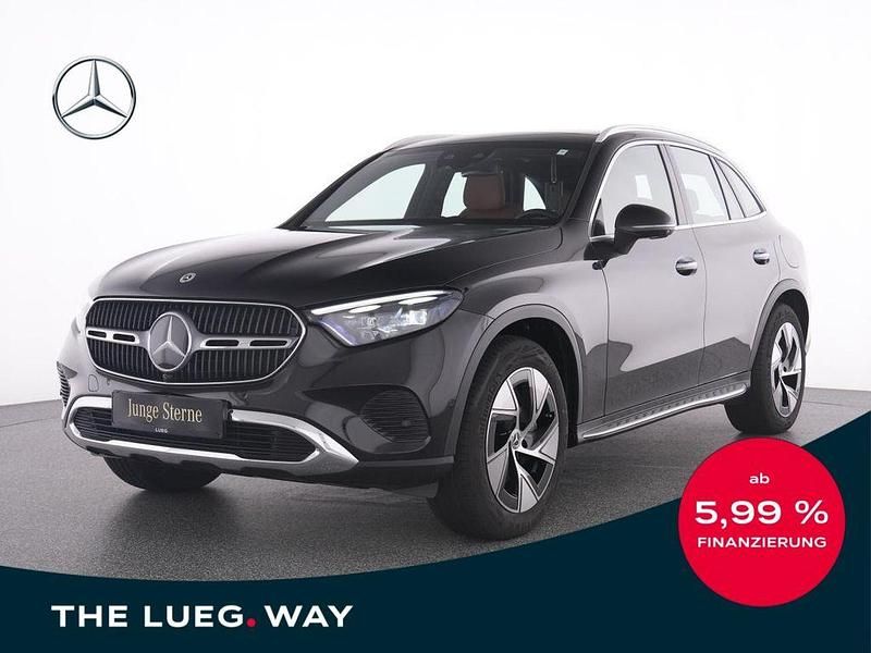 Schwarz metalliclack obsidians Gebraucht 2024 Mercedes GLC300e Avantgarde SUV | 59.999 € (Etwas zu teuer) - Bild 1/4