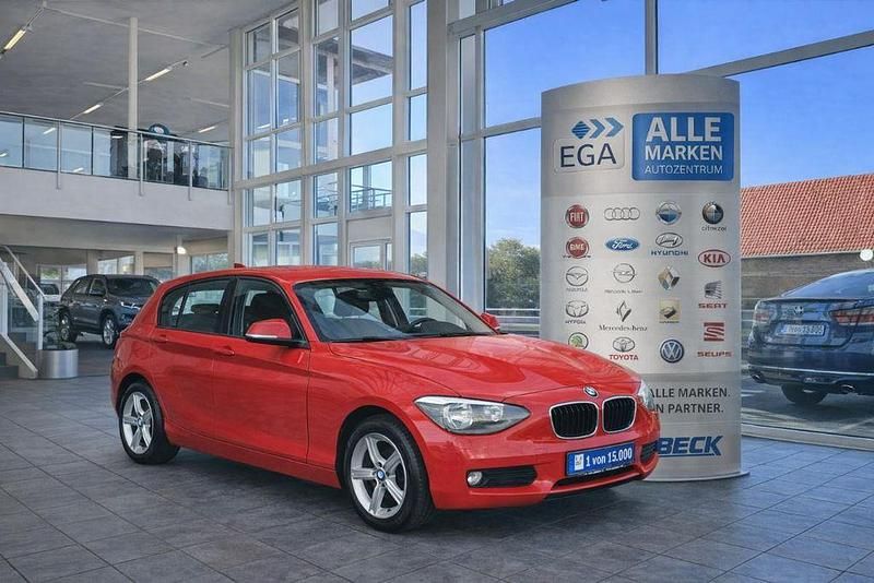 Gebraucht BMW 114 102 PS (75 kW) 2012 Rot Kleinwagen