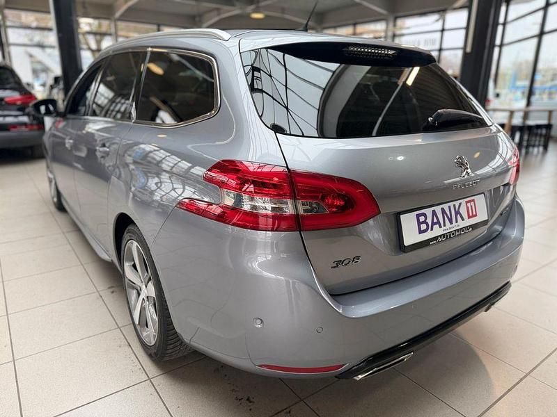 Gebraucht Peugeot 308 Allure 131 PS (96 kW) 2020 Grau Kombi