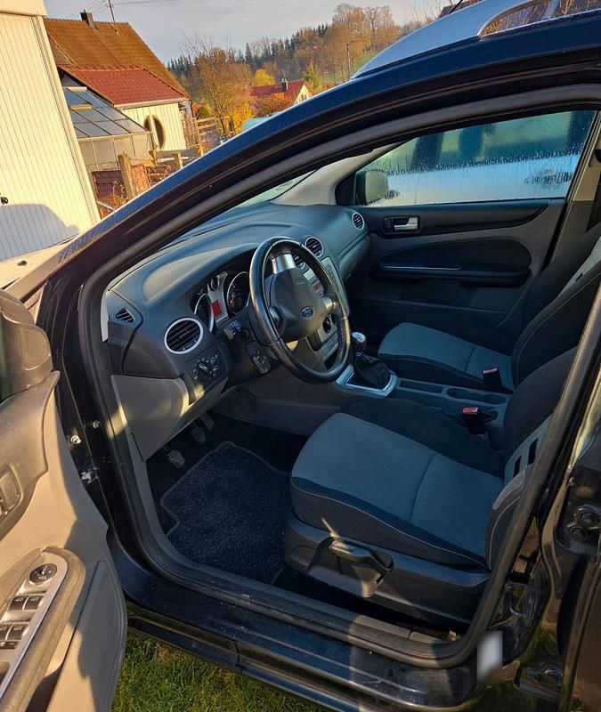 Gebraucht Ford Focus 125 PS (91 kW) 2009 Schwarz Kombi
