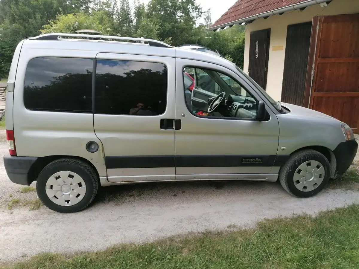 Gebraucht Citroën Berlingo Advance 75 PS (55 kW) 2008 Silber Van / Kleinbus
