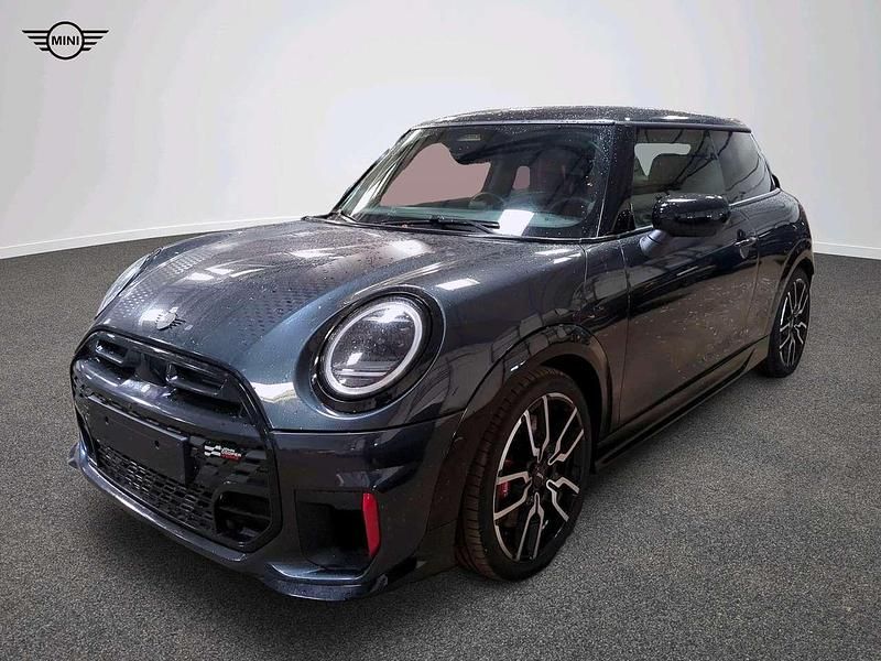 Grau Gebraucht 2024 Mini John Cooper Works Kleinwagen | 36.846 € (Fairer Preis) - Bild 1/4