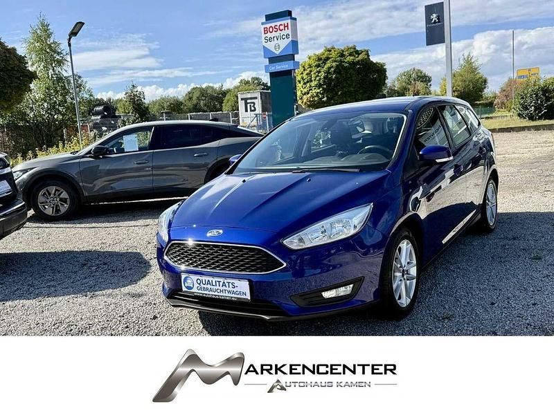 Blau Gebraucht 2018 Ford Focus Limousine | 9.750 € (Guter Preis) - Bild 1/4