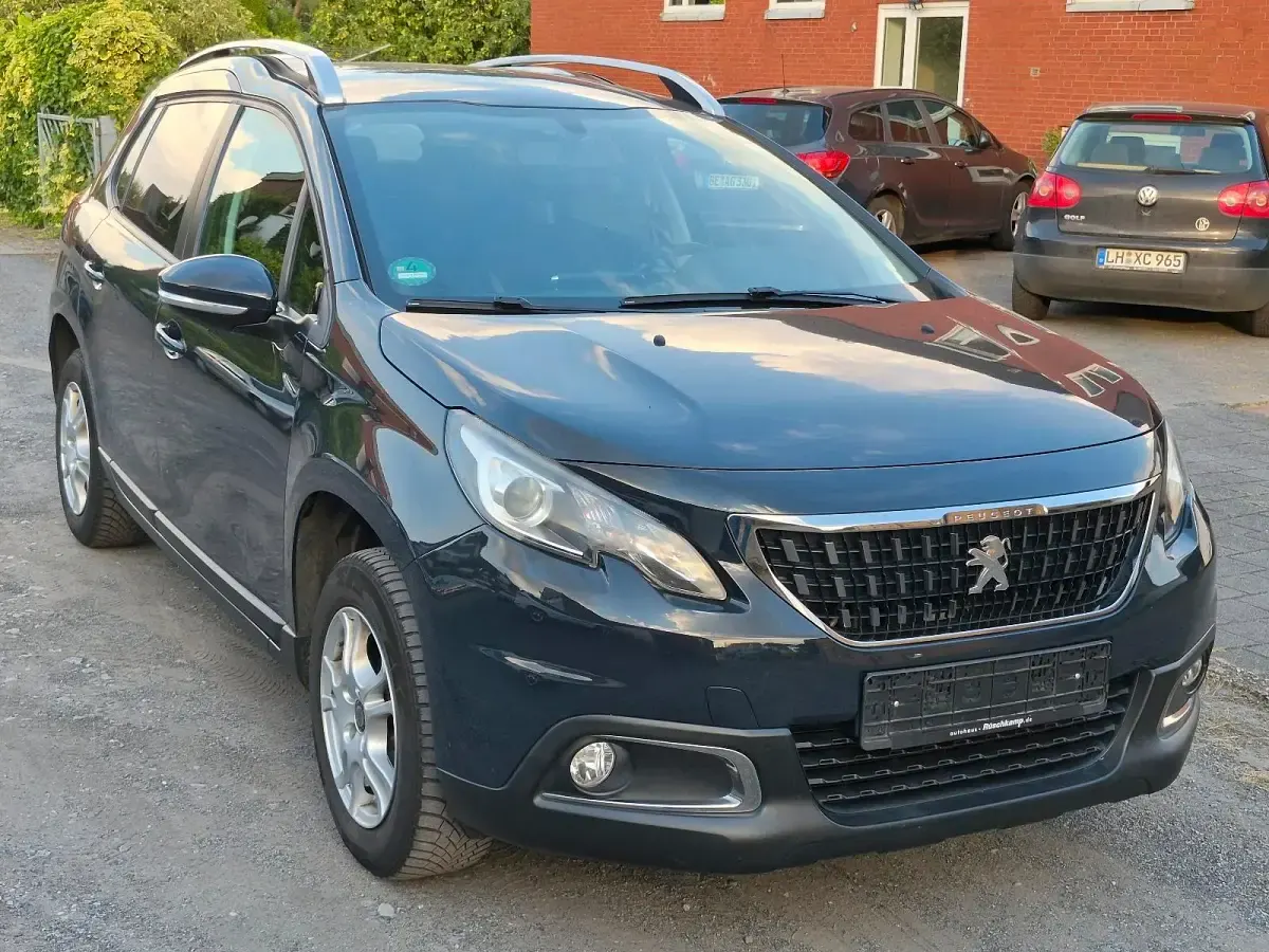 Gebraucht Peugeot 2008 82 PS (60 kW) 2017 Grau SUV