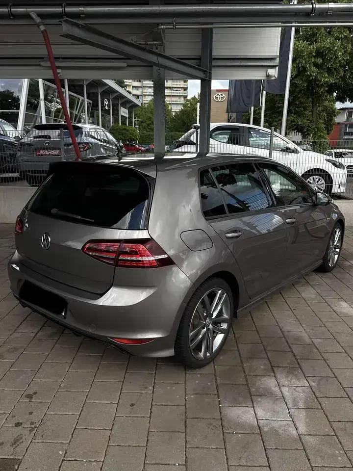 Gebraucht VW Golf VII Cup 105 PS (77 kW) 2014 Grau Kleinwagen