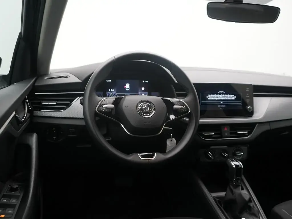 Gebraucht Skoda Scala Essence 116 PS (85 kW) 2024 Schwarz Kleinwagen