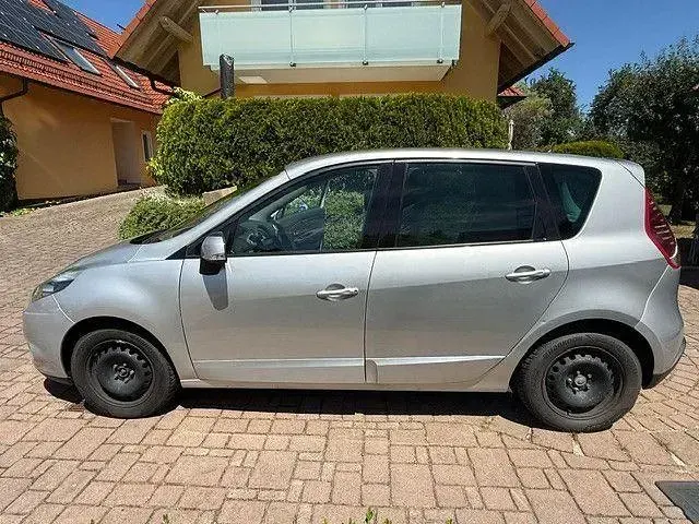 Gebraucht Renault Scénic III Dynamique 140 PS (102 kW) 2010 Grau Van / Kleinbus