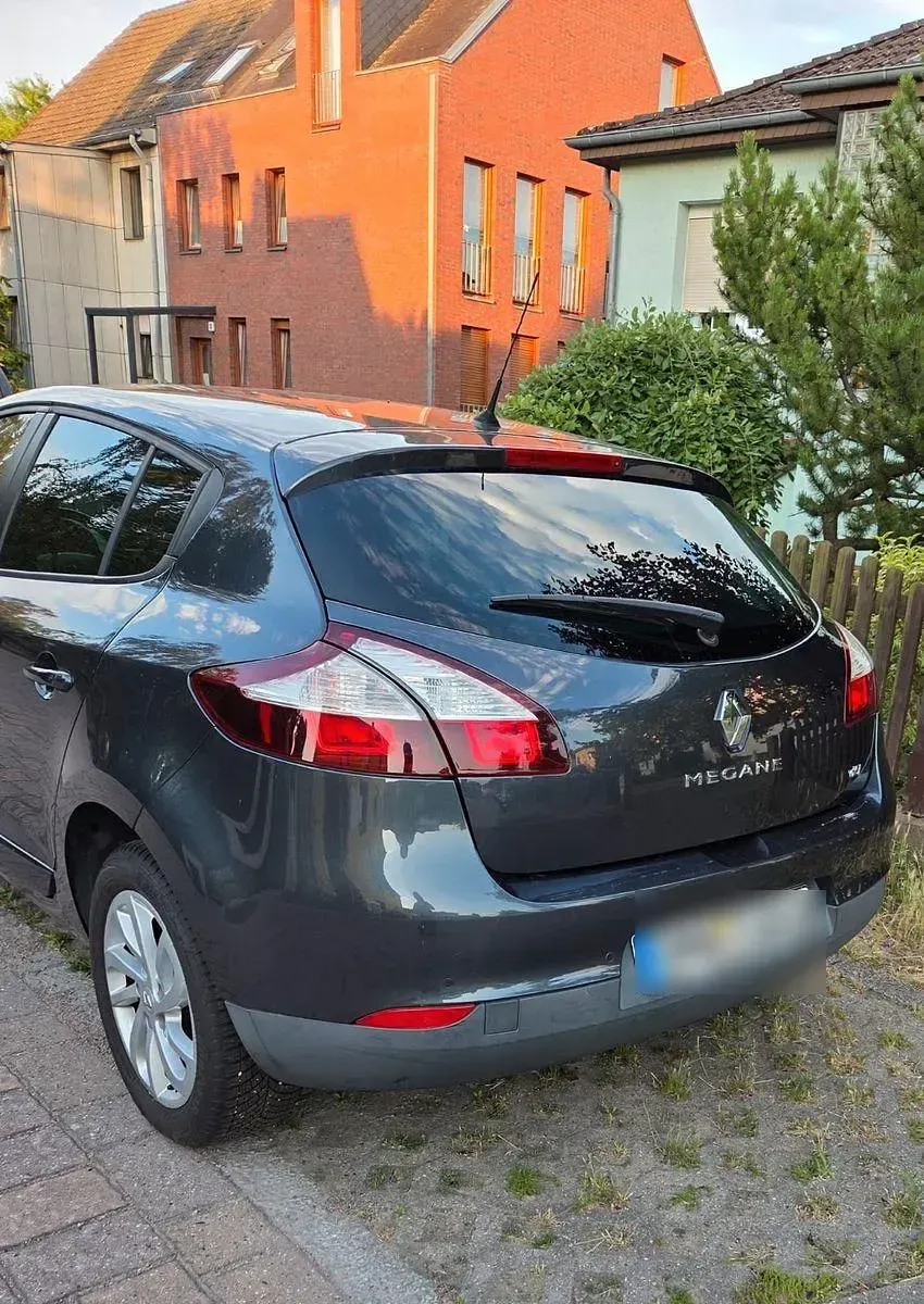 Gebraucht Renault Mégane LIMITED 110 PS (80 kW) 2015 Limousine