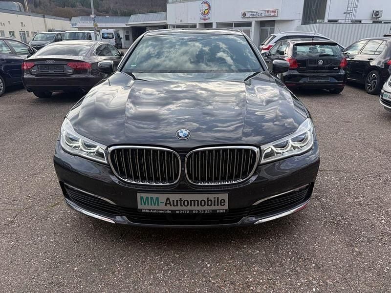 Gebraucht BMW 730 265 PS (194 kW) 2018 Grau Limousine