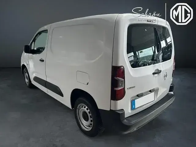 Używany Opel Combo 102 KM (75 kW) 2020 Biały Minivan