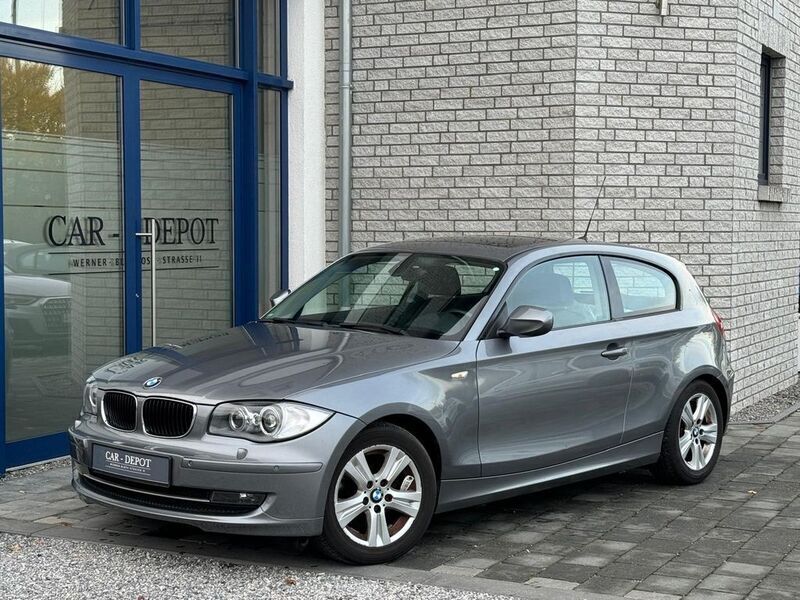 Grau Gebraucht 2010 BMW 116 Advantage Kleinwagen | 8.499 € (Teuer) - Bild 1/4
