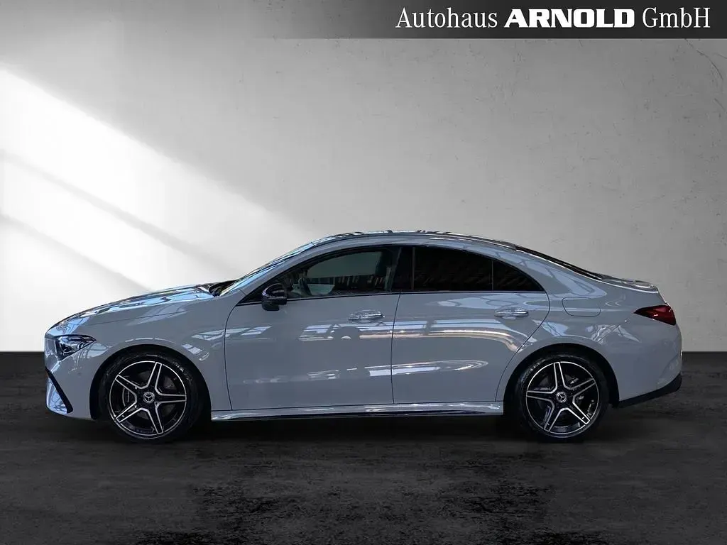 Gebraucht Mercedes CLA200 AMG line 163 PS (119 kW) 2026 Grau Limousine