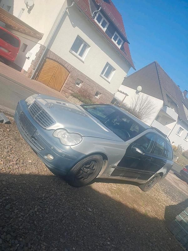 Gebraucht Mercedes C220 143 PS (105 kW) 2003 Kombi