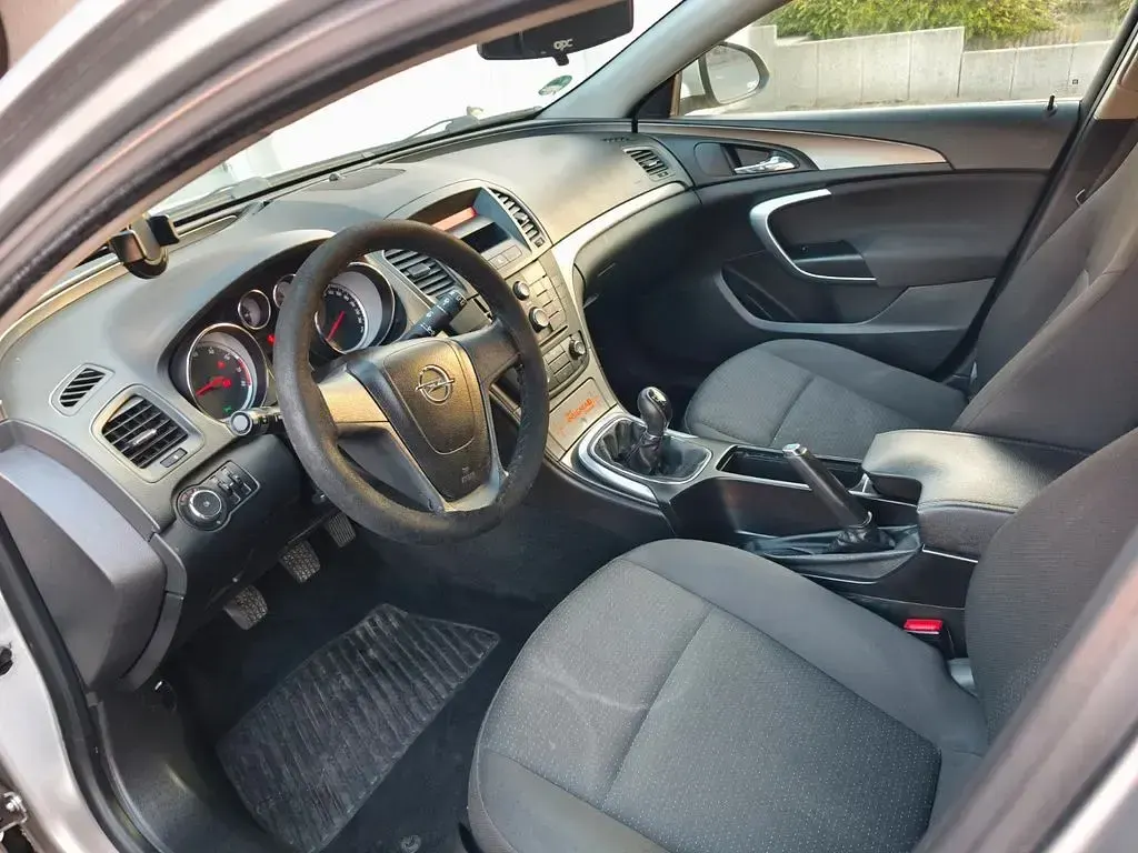 Gebraucht Opel Insignia 116 PS (85 kW) 2009 Silber Limousine