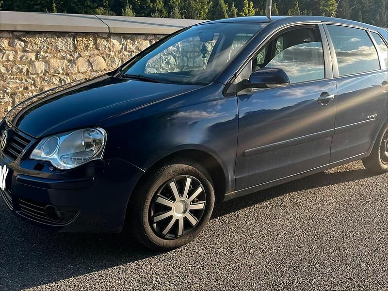 Blau Gebraucht 2009 VW Polo Limousine | 900 € (Superpreis) - Bild 1/2