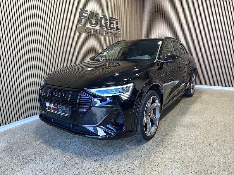 Gebraucht Audi e-tron Ambiente 369 kW (503 PS) 2022 Mythosschwarz metallic SUV