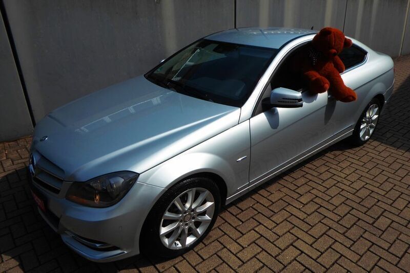 Silber Gebraucht 2012 Mercedes C180 Coupé | 16.513 € (Etwas zu teuer) - Bild 1/4