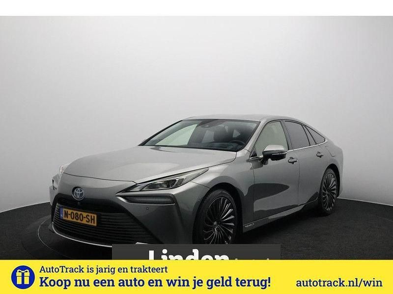 Grau Gebraucht 2021 Toyota Mirai Limousine | 26.014 € (Teuer) - Bild 1/4
