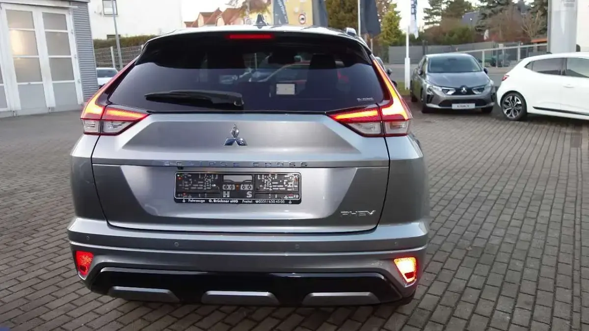 Gebraucht Mitsubishi Eclipse Cross Top 188 PS (138 kW) 2024 Grau SUV