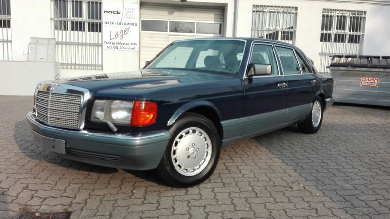 Blau Gebraucht 1987 Mercedes 560 Limousine | 18.900 € - Bild 1/4