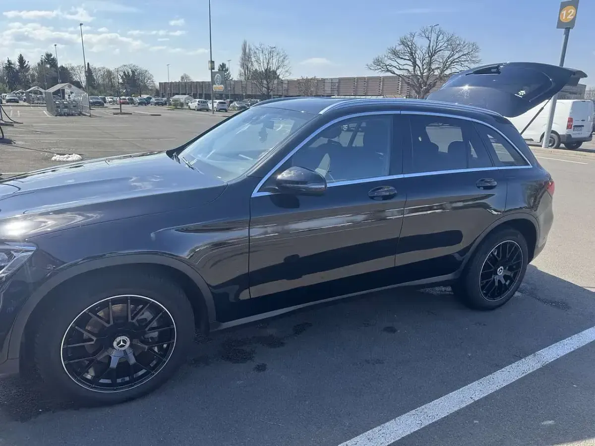 Gebraucht Mercedes GLC200 163 PS (119 kW) 2022 SUV