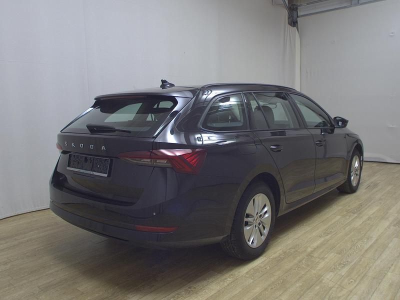 Gebraucht Skoda Octavia Ambition 116 PS (85 kW) 2022 Schwarz Kombi