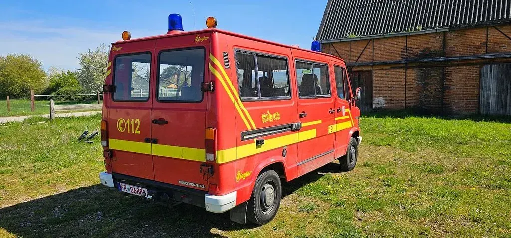 Gebraucht Mercedes T1 105 PS (77 kW) 1991 Rot Van