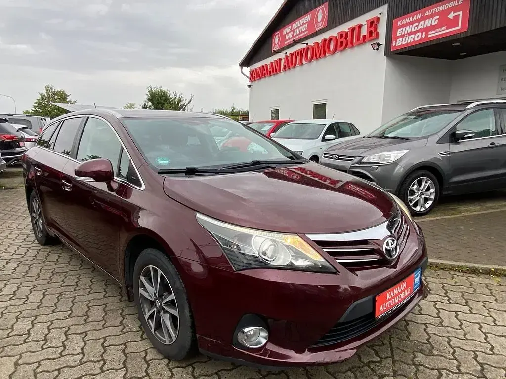 Gebraucht Toyota Avensis Edition 147 PS (108 kW) 2015 Kombi