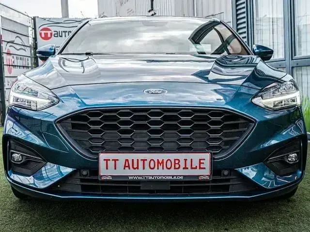 Gebraucht Ford Focus ST-Line 120 PS (88 kW) 2020 Blau Limousine