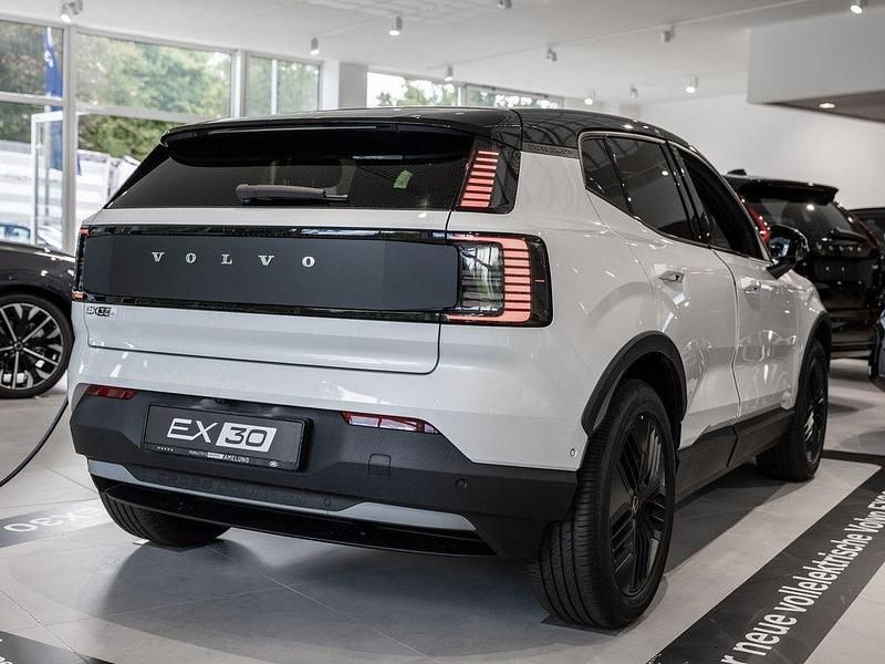 Neu Volvo EX30 CC Performance 314 kW (428 PS) 2025 Weiß SUV